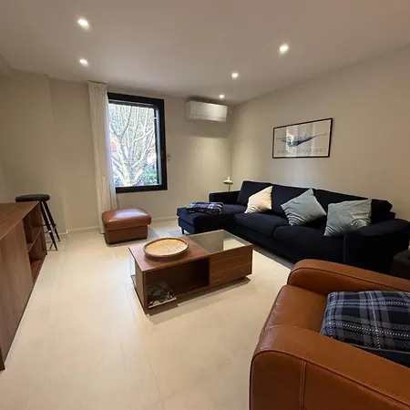 La Grange Apartment *